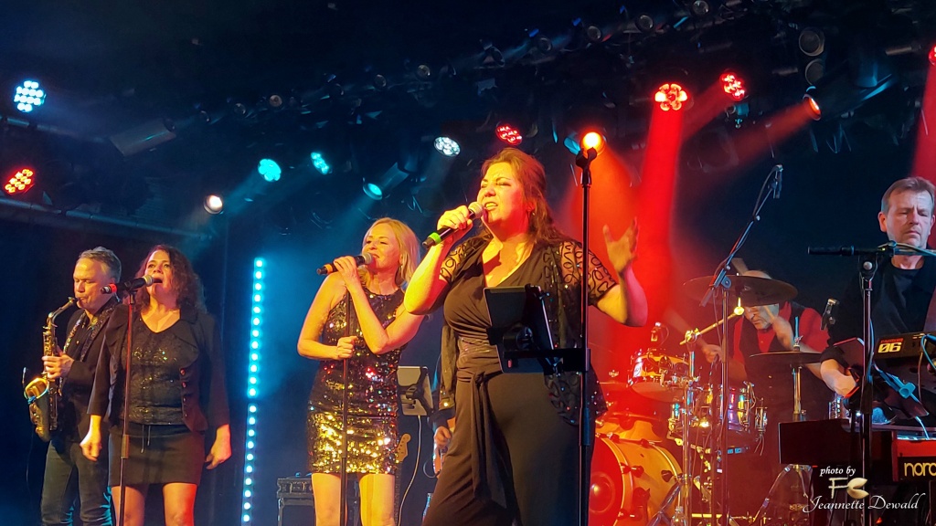 Bilder: Aretha Franklin Tribute Night - Colos Saal Aschaffenburg 18.02.2023
